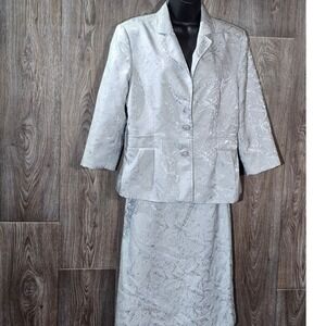 Danillo Silver White Jacquard Skirt Suit Blazer Set Size 12 Formal Church